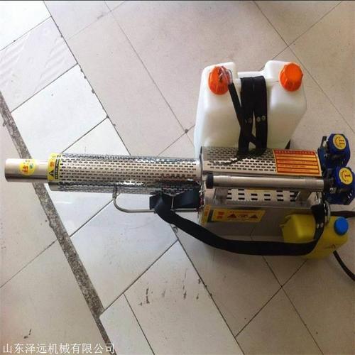 山东泽远机械 产品展厅 >厂方推荐木材粉碎机 汽油移动式树枝